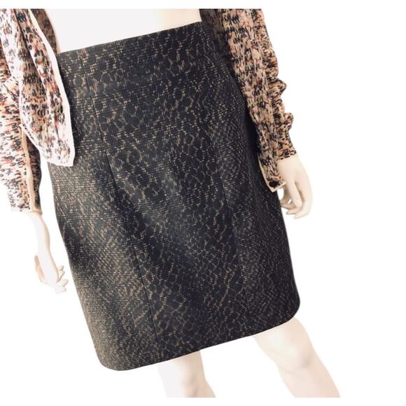 ✨Tahari Animal Print Pencil Sz 12 Skirt✨ - Picture 2 of 8
